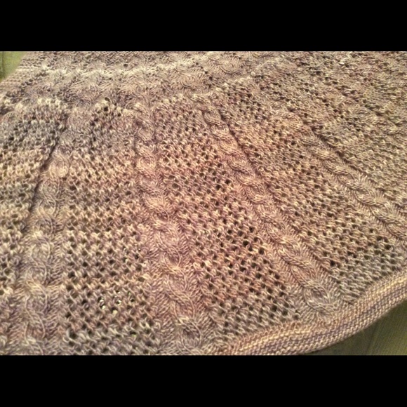 Cape - Picture 2 of 5